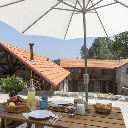 בית נופש Amazing Farm House With Pool-beiral פנאפיל